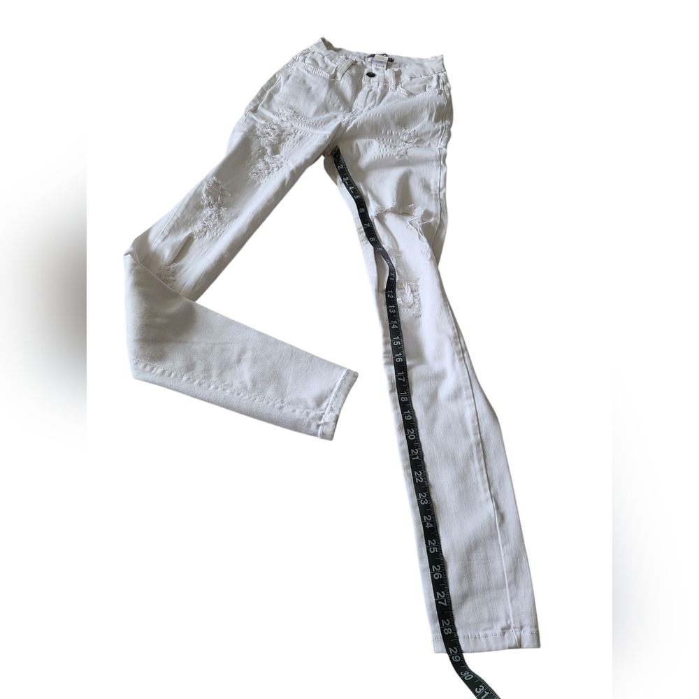 FASHION NOVA | DISTRESSED | WHITE JEANS |SIZE 1 (W24) - Picture 8 of 11